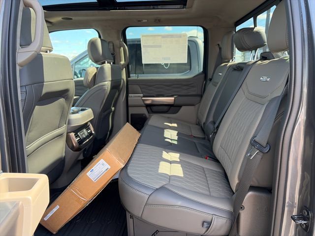 New 2027 Ford F450 Platinum w/ Platinum Plus Package AWD/4WD image 30