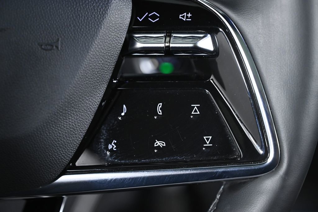 Used 2024 Cadillac Lyriq Sport w/ LPO, Floor Liner Package image 17