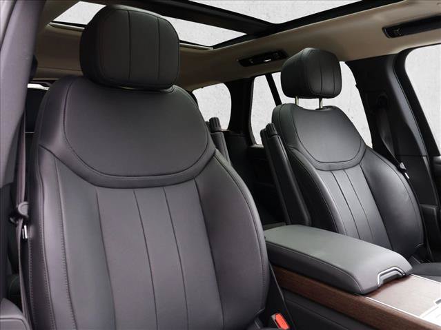 Used 2023 Land Rover Range Rover SE AWD/4WD image 25