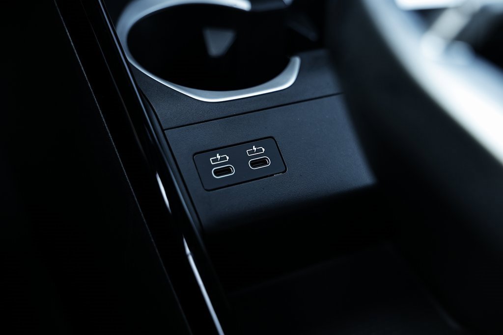 Certified 2025 BMW X2 xDrive28i w/ Technology Package image 40