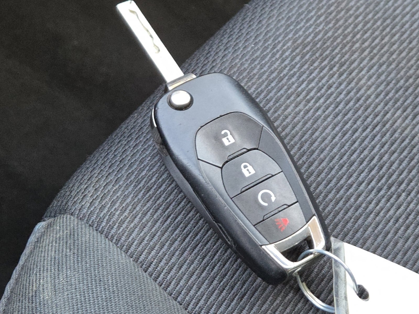 Used 2017 Chevrolet Cruze LT image 31