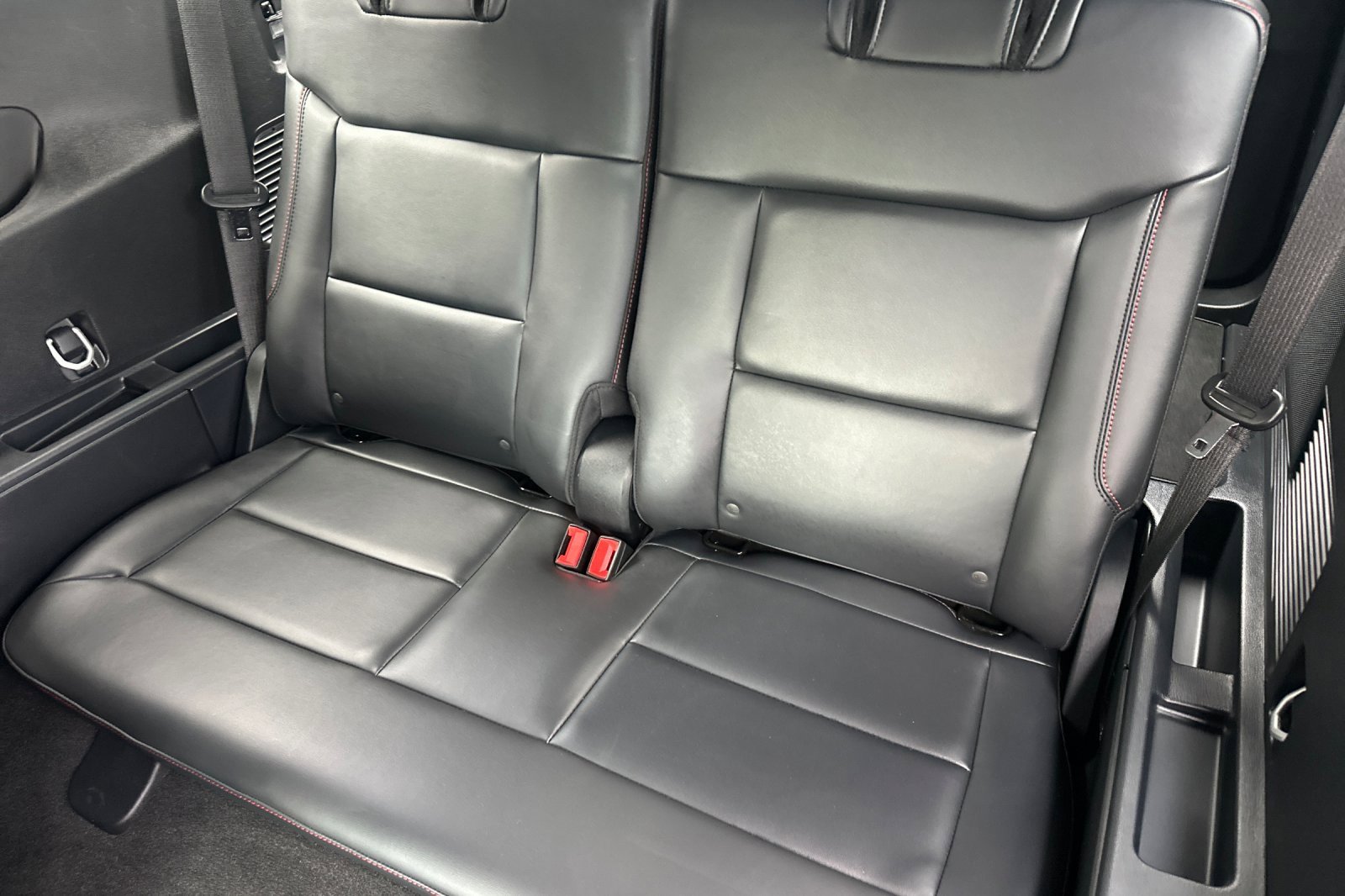 Used 2025 Ford Explorer ST-Line image 15