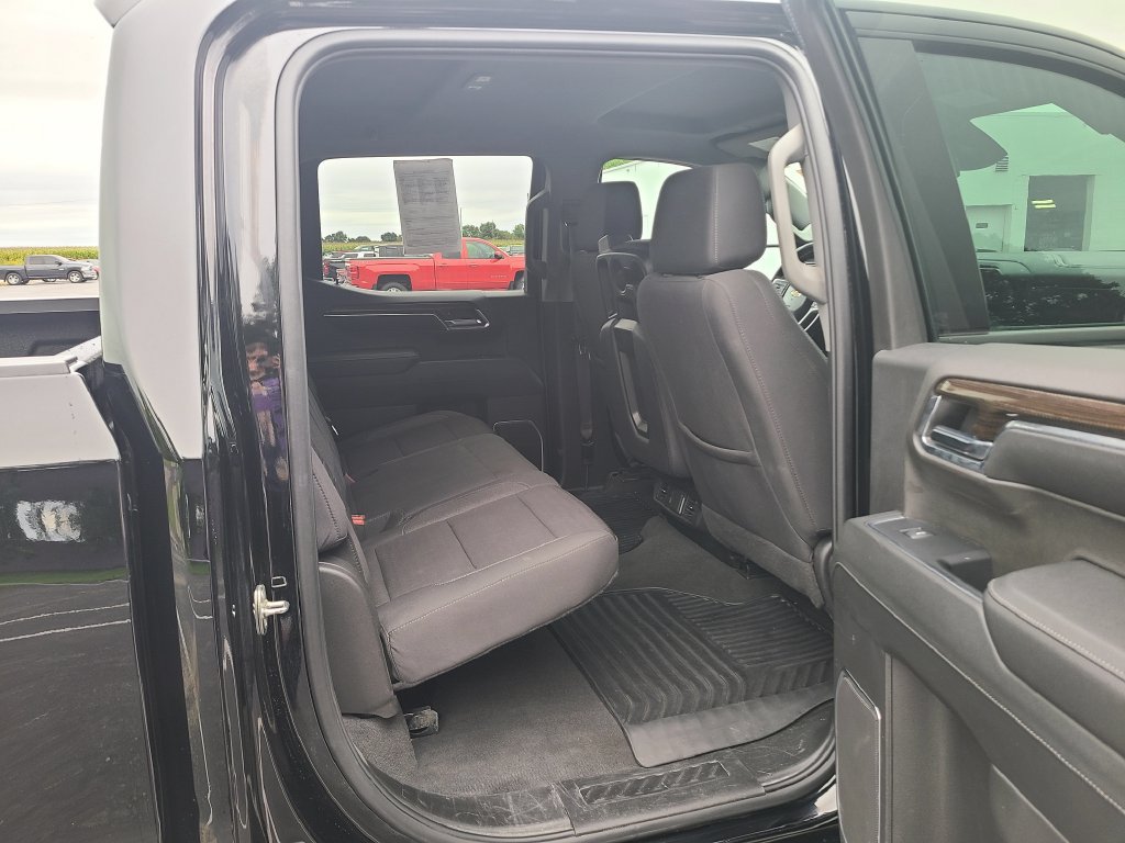 Used 2024 Chevrolet Silverado 1500 LT AWD/4WD image 15
