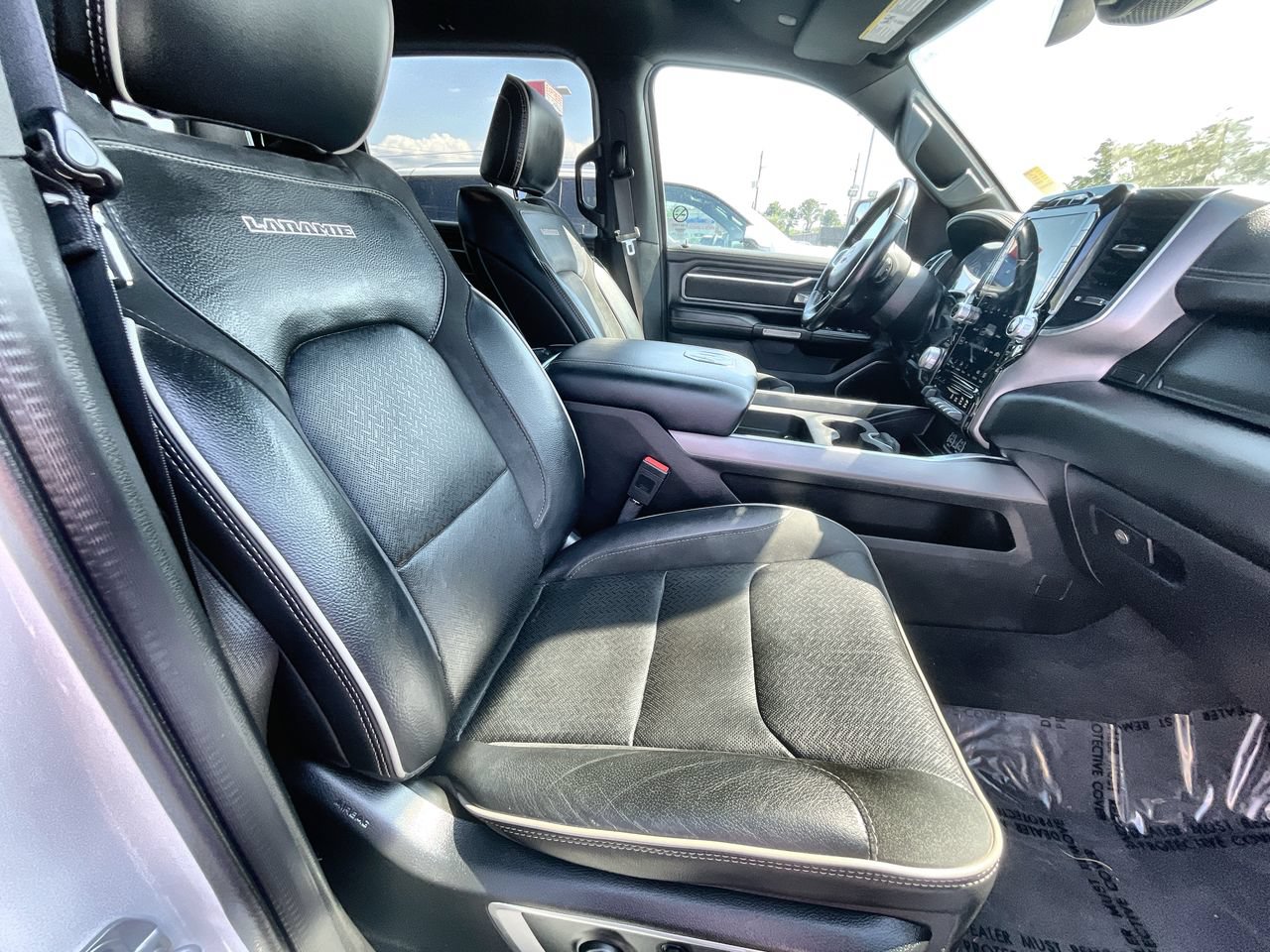 Used 2023 RAM 1500 Laramie AWD/4WD image 27