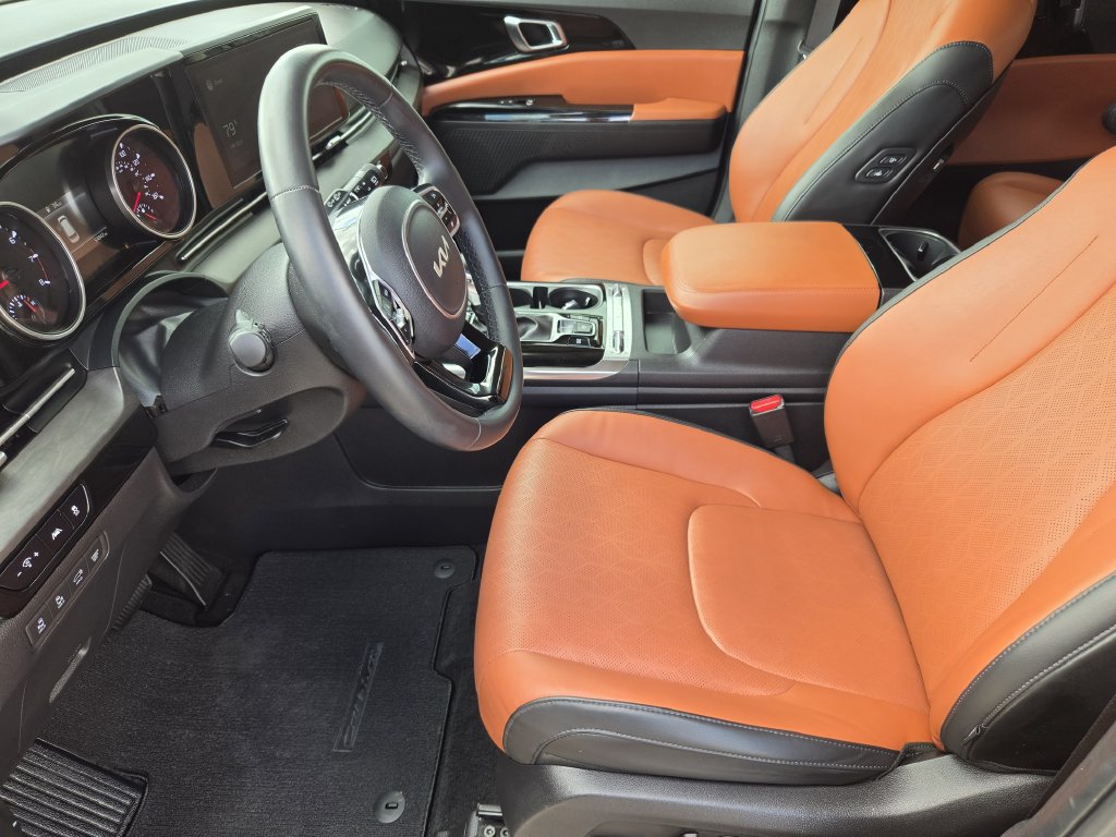 Certified 2022 Kia Carnival SX FWD image 21