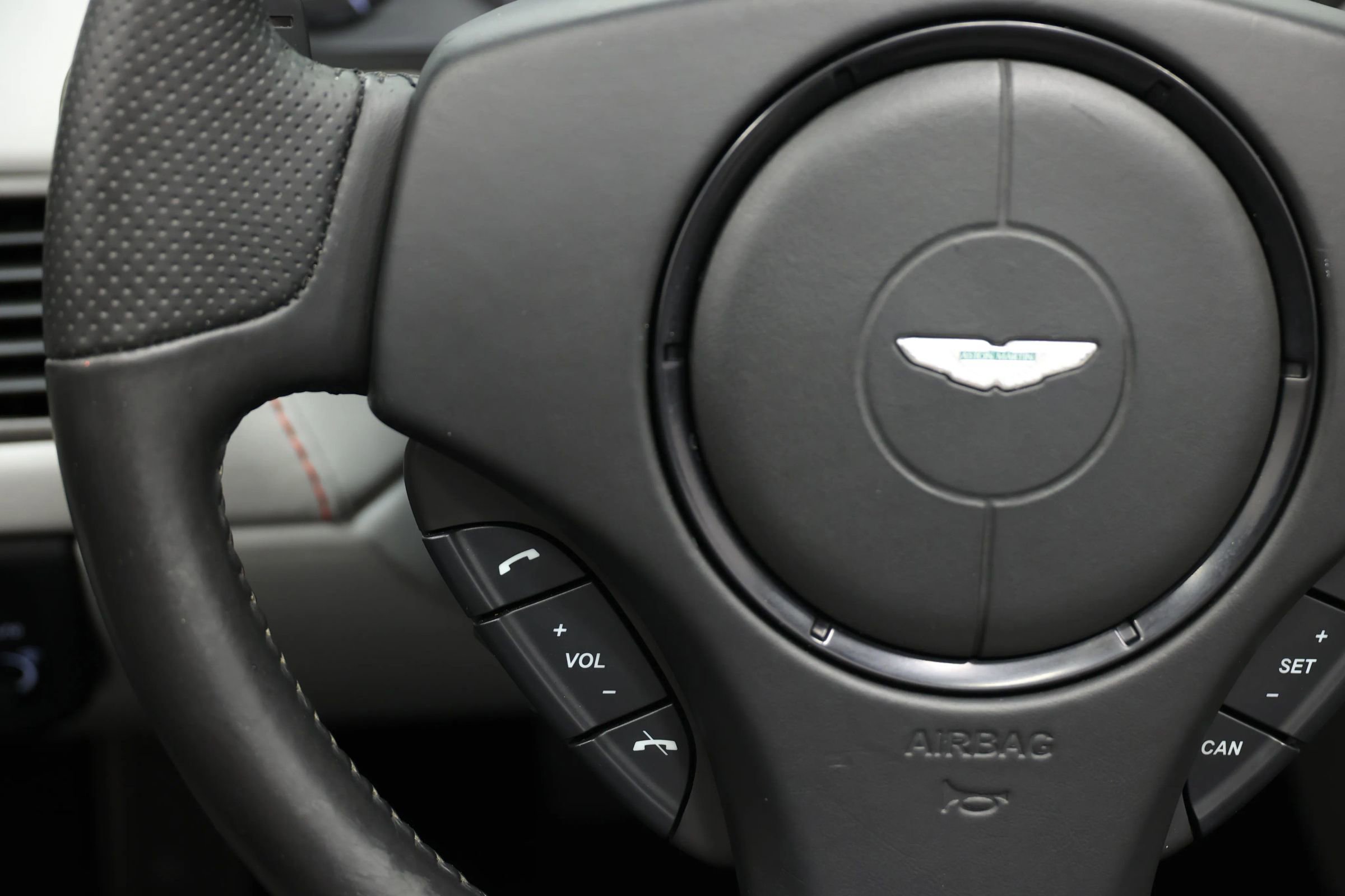Used 2016 Aston Martin V8 Vantage GT RWD image 26