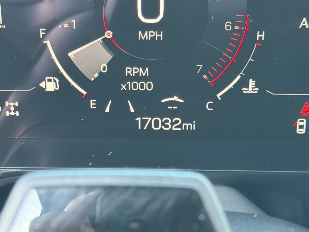 Used 2025 GMC Yukon AT4 Ultimate image 41