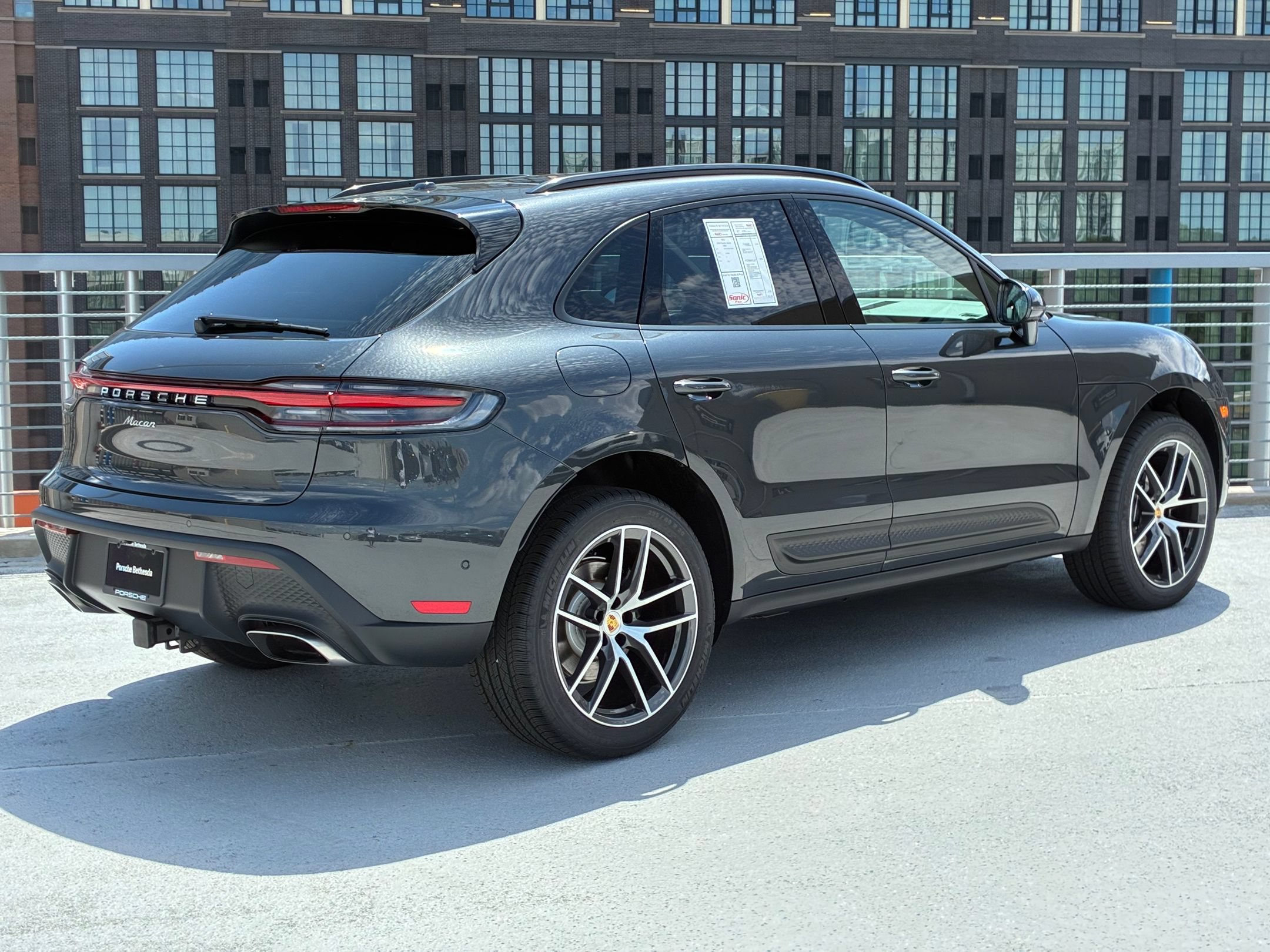 Used 2026 Porsche Macan AWD/4WD image 9