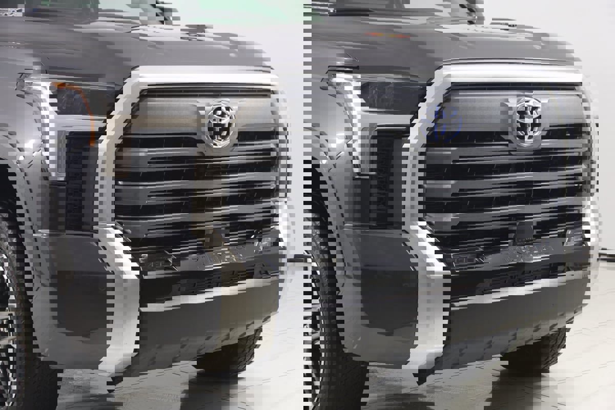 Used 2023 Toyota Tundra Limited image 36