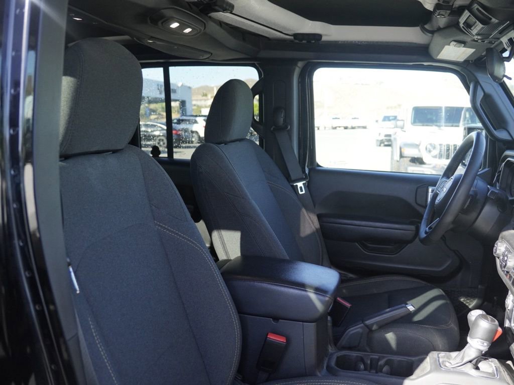 Used 2024 Jeep Gladiator Sport image 22