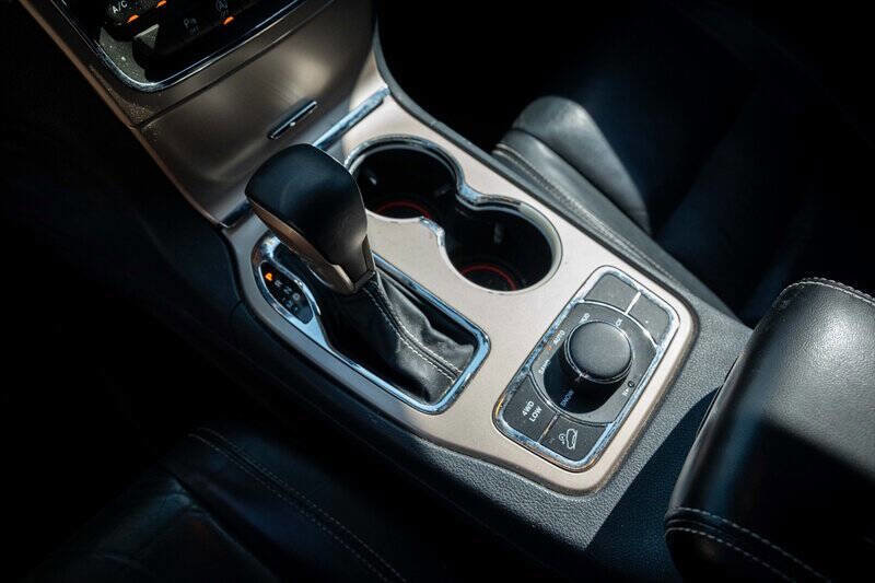 Used 2016 Jeep Grand Cherokee Limited image 20