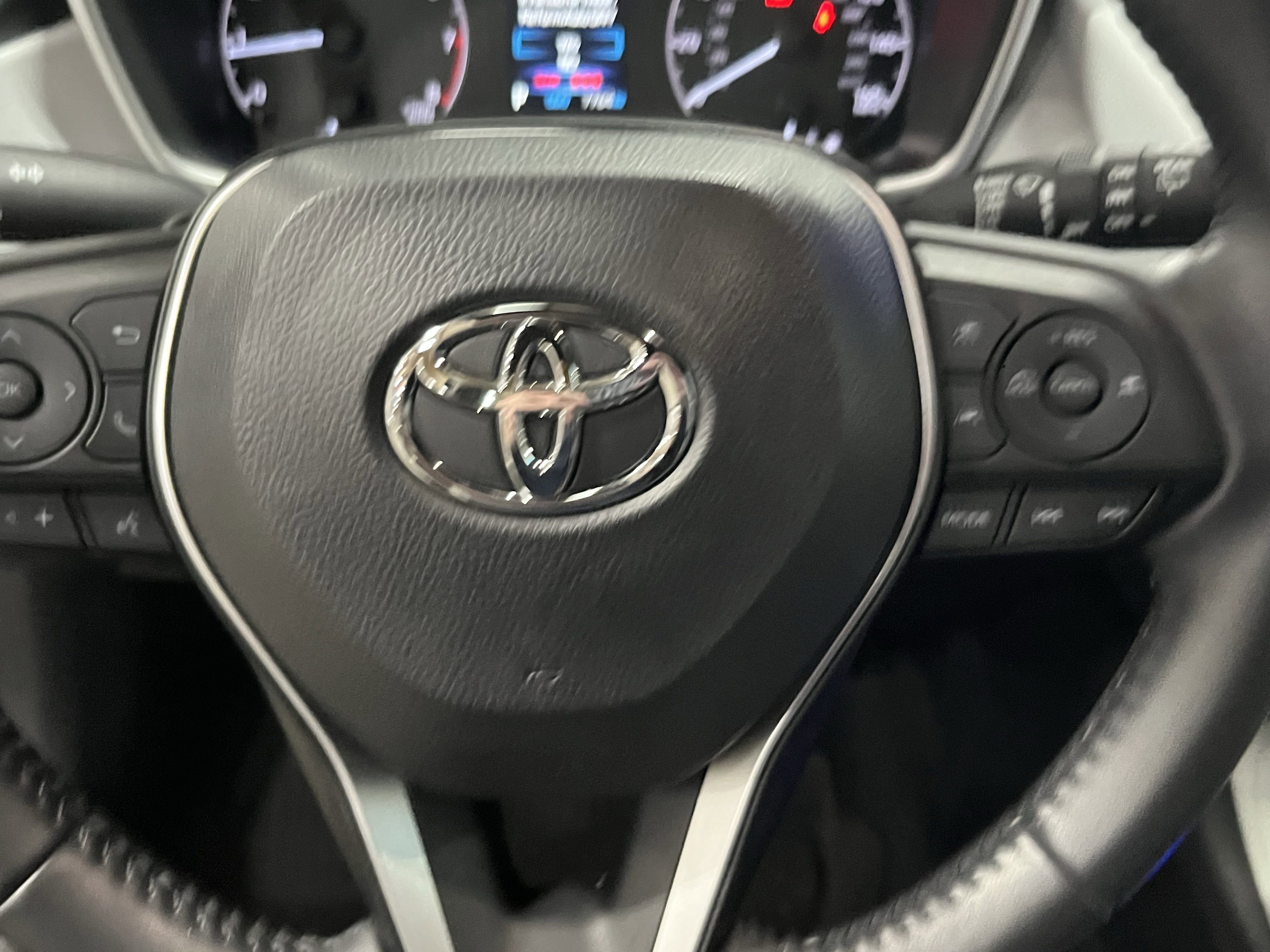 Used 2024 Toyota Corolla SE FWD image 17