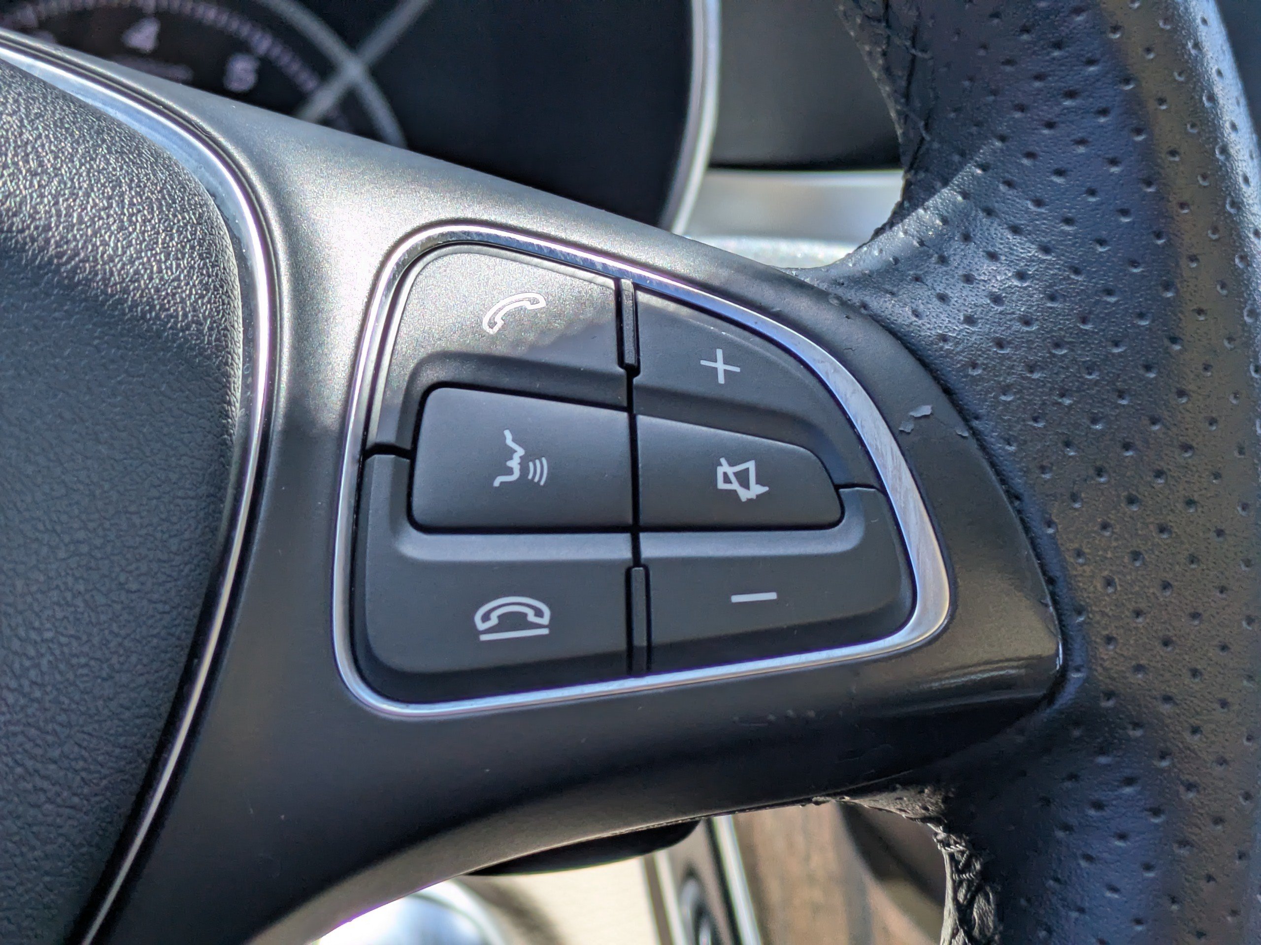 Used 2018 Mercedes-Benz C 300 Sedan image 25