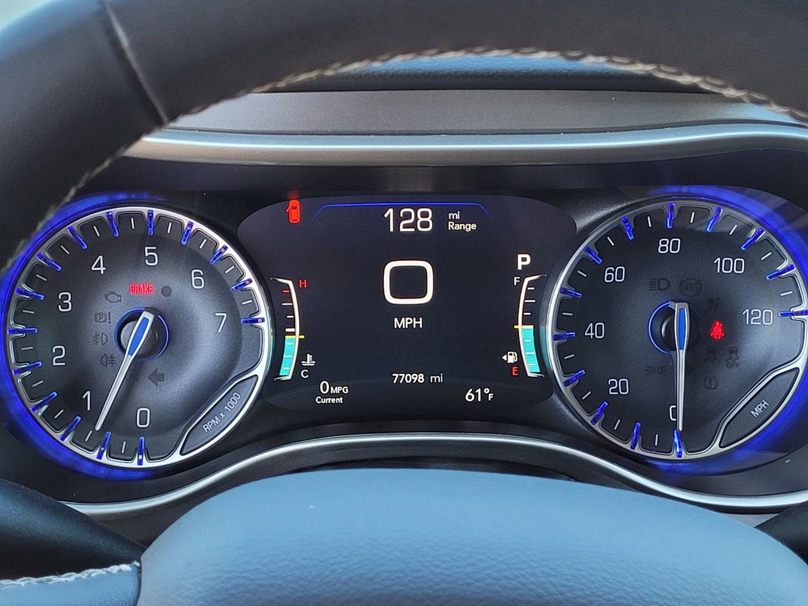 Used 2023 Chrysler Pacifica Touring-L FWD image 15