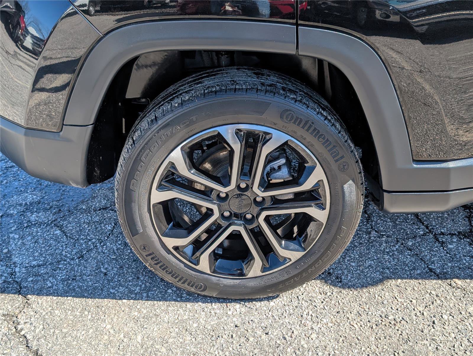 Used 2022 Jeep Compass Limited w/ Sun and Sound Group image 9