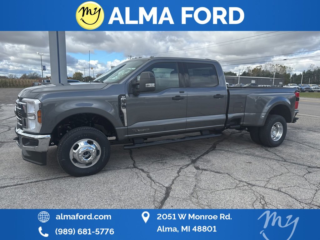 New 2026 Ford F350 XLT image 2