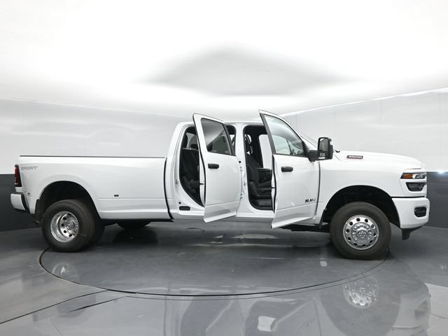 New 2026 RAM 3500 Big Horn AWD/4WD image 63