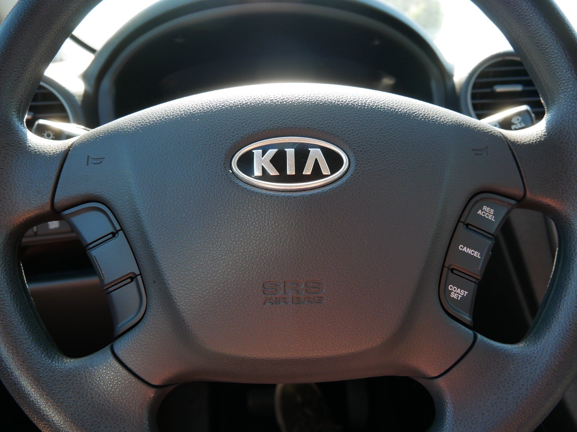 Used 2008 Kia Rondo LX w/ Convenience Pkg FWD image 26