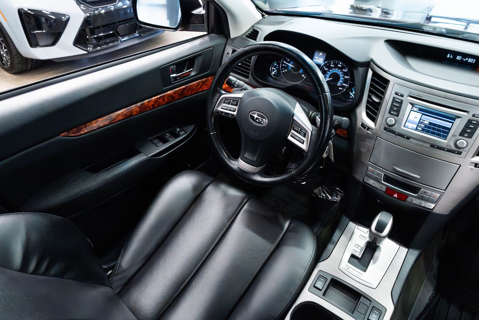 Used 2012 Subaru Outback 2.5i Limited w/ Moonroof Pkg image 10