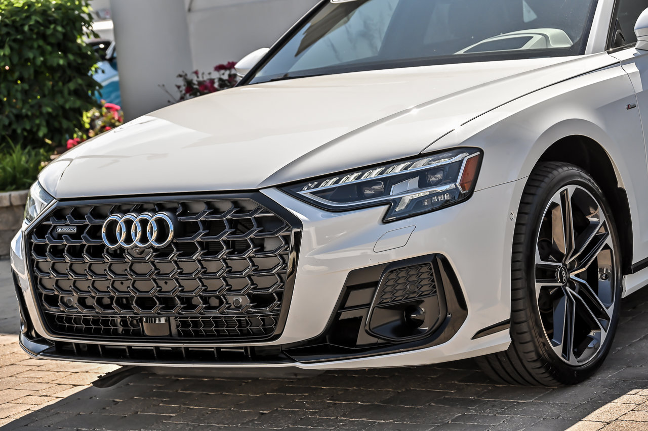 Used 2025 Audi A8 L 3.0T w/ Executive Package AWD/4WD image 6