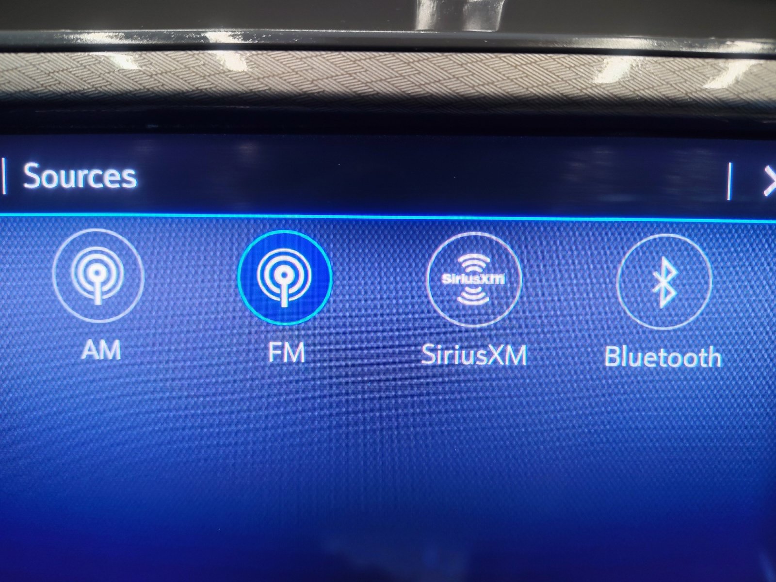 Used 2020 Buick Encore GX Select w/ Sport Touring Package FWD image 16
