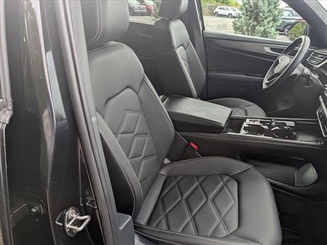 Certified 2024 Volkswagen Atlas Cross Sport SE w/ Panoramic Sunroof Package AWD/4WD image 13