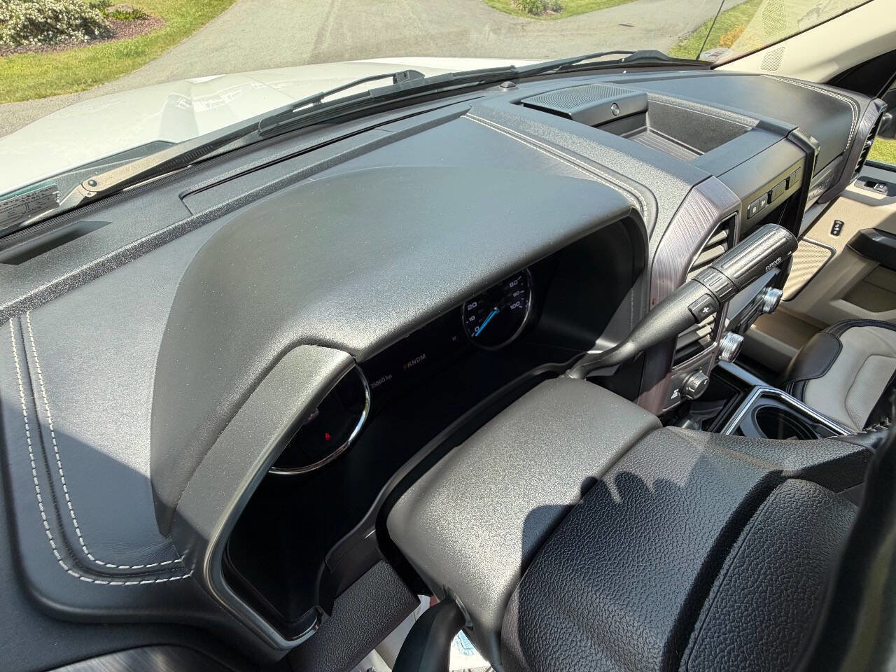 Used 2020 Ford F350 Limited AWD/4WD image 23