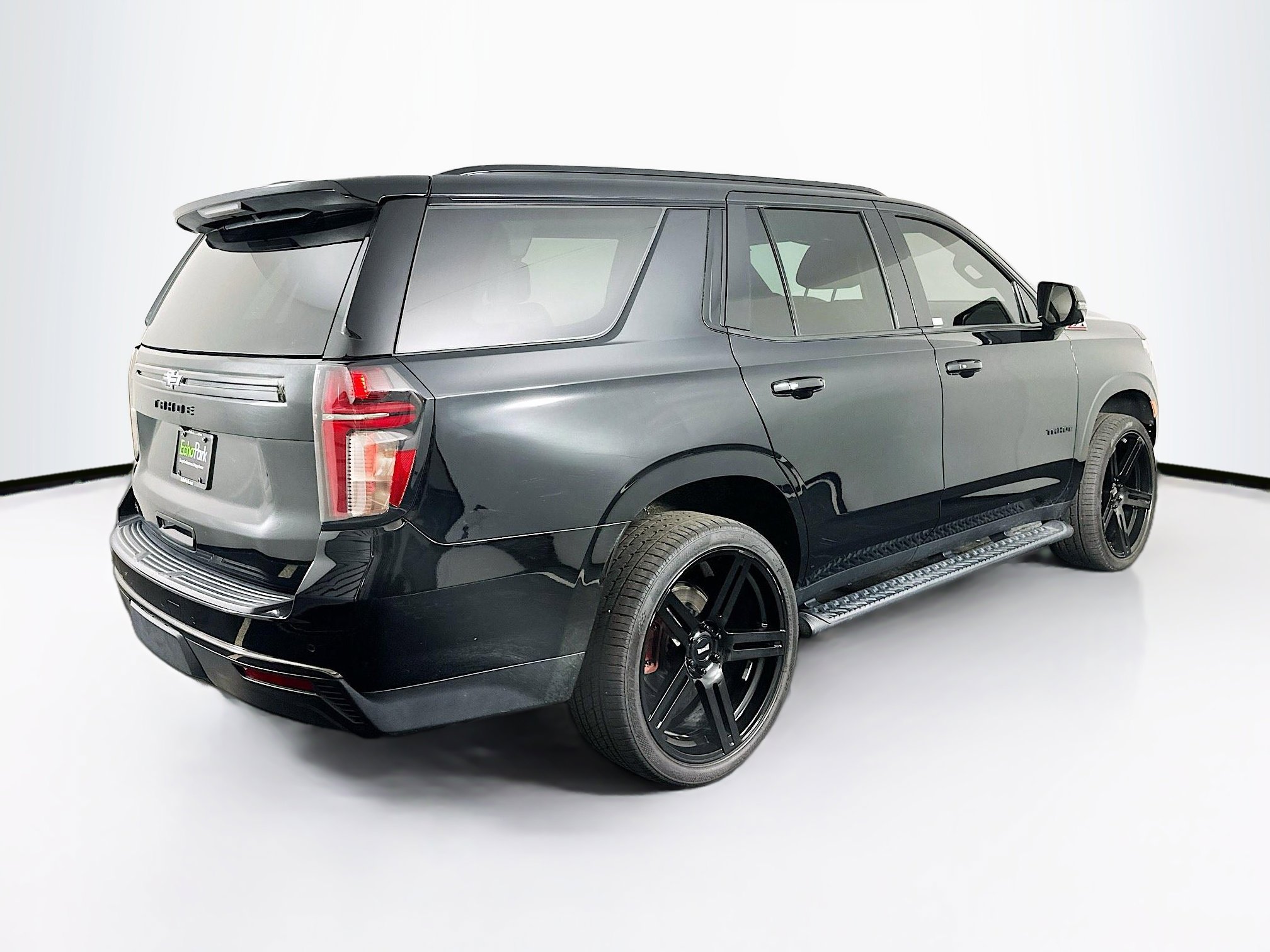 Used 2021 Chevrolet Tahoe Z71 w/ Z71 Signature Package image 9