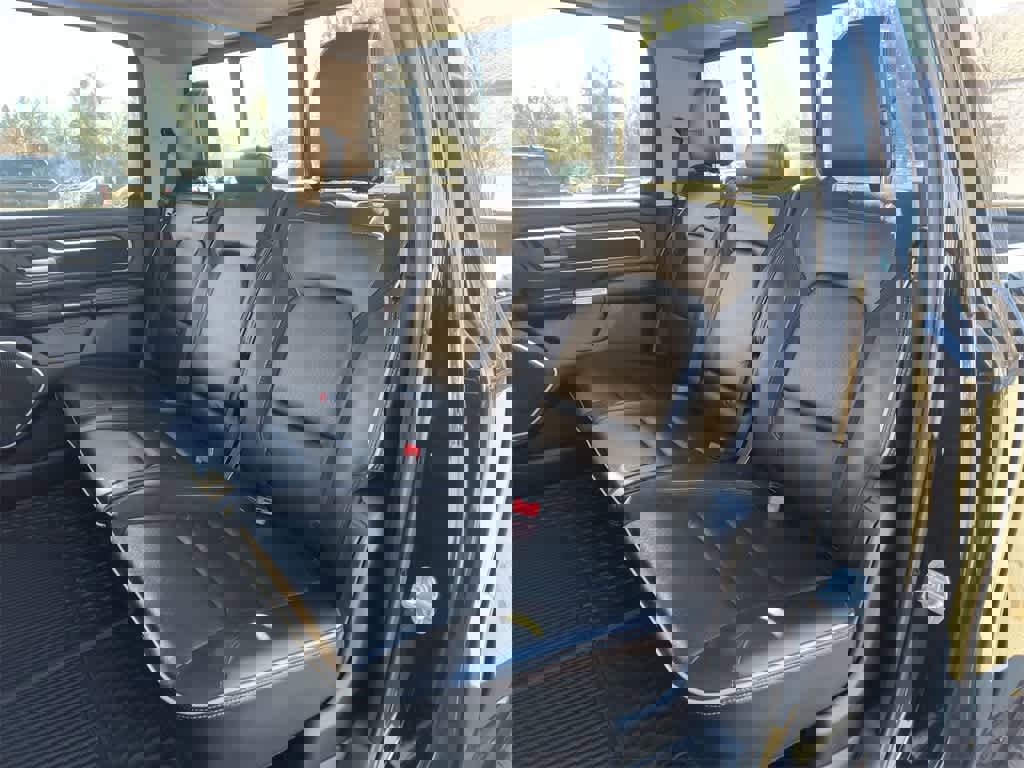 Used 2019 RAM 1500 Laramie image 22