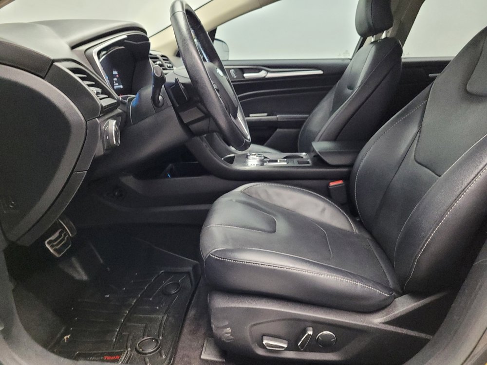 Used 2017 Ford Fusion Titanium image 17