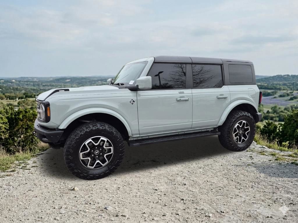 Used 2023 Ford Bronco Outer Banks image 4