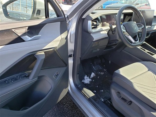 New 2026 Volkswagen Tiguan SE image 6