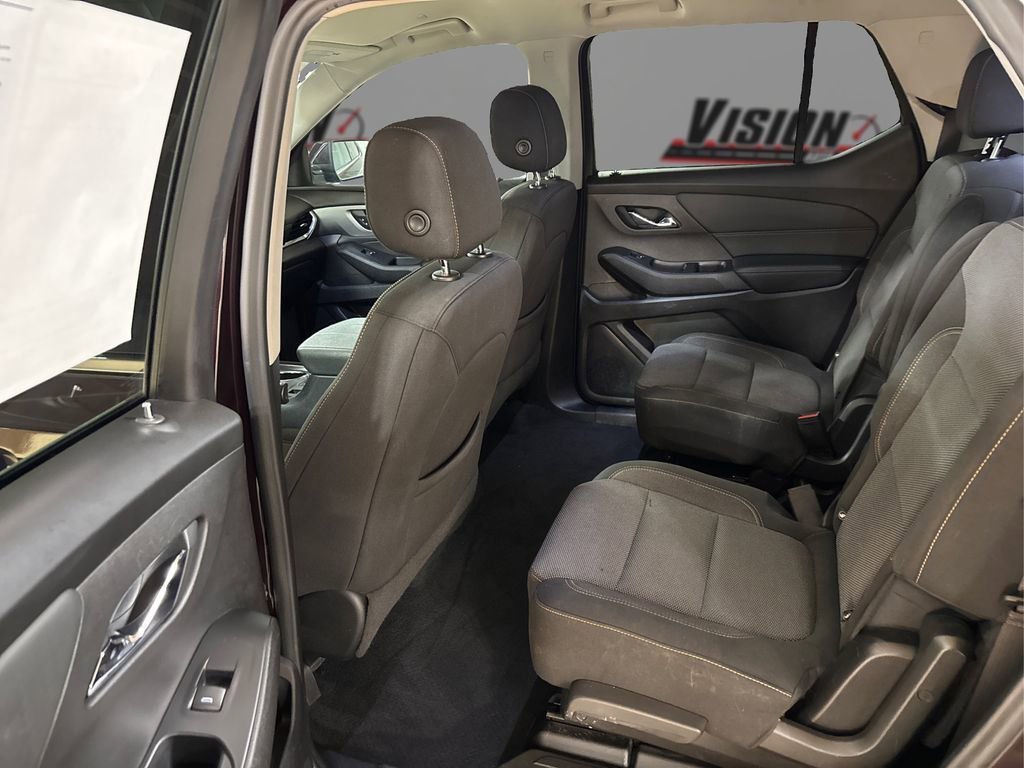 Used 2021 Chevrolet Traverse LT image 10