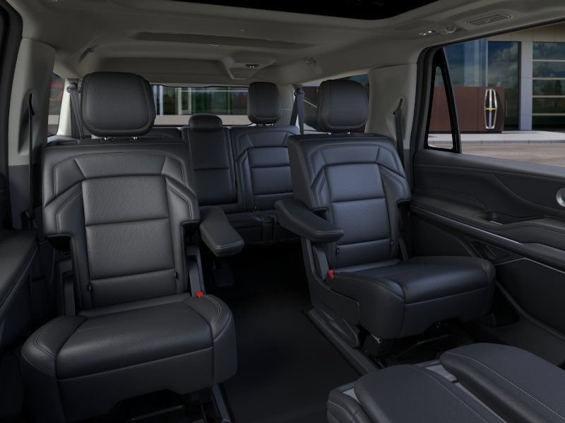 New 2026 Lincoln Navigator L Reserve AWD/4WD image 11