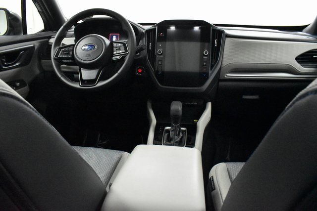 Used 2025 Subaru Forester Premium image 18