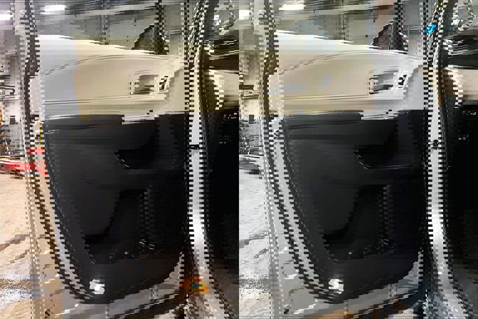 Used 2024 Toyota Sienna Platinum image 21