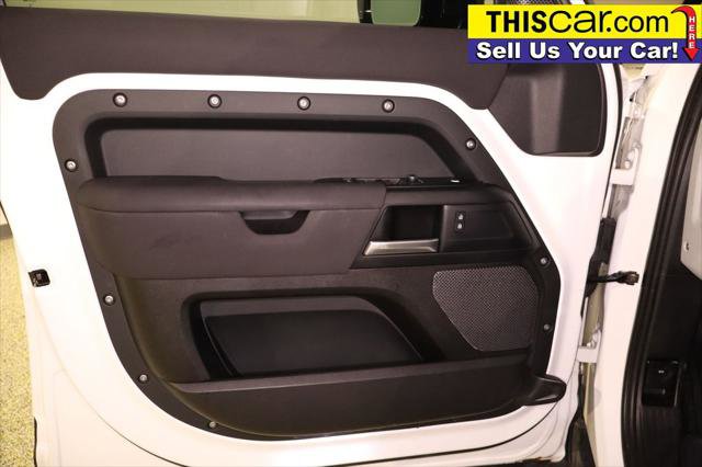 Used 2022 Land Rover Defender 110 image 32