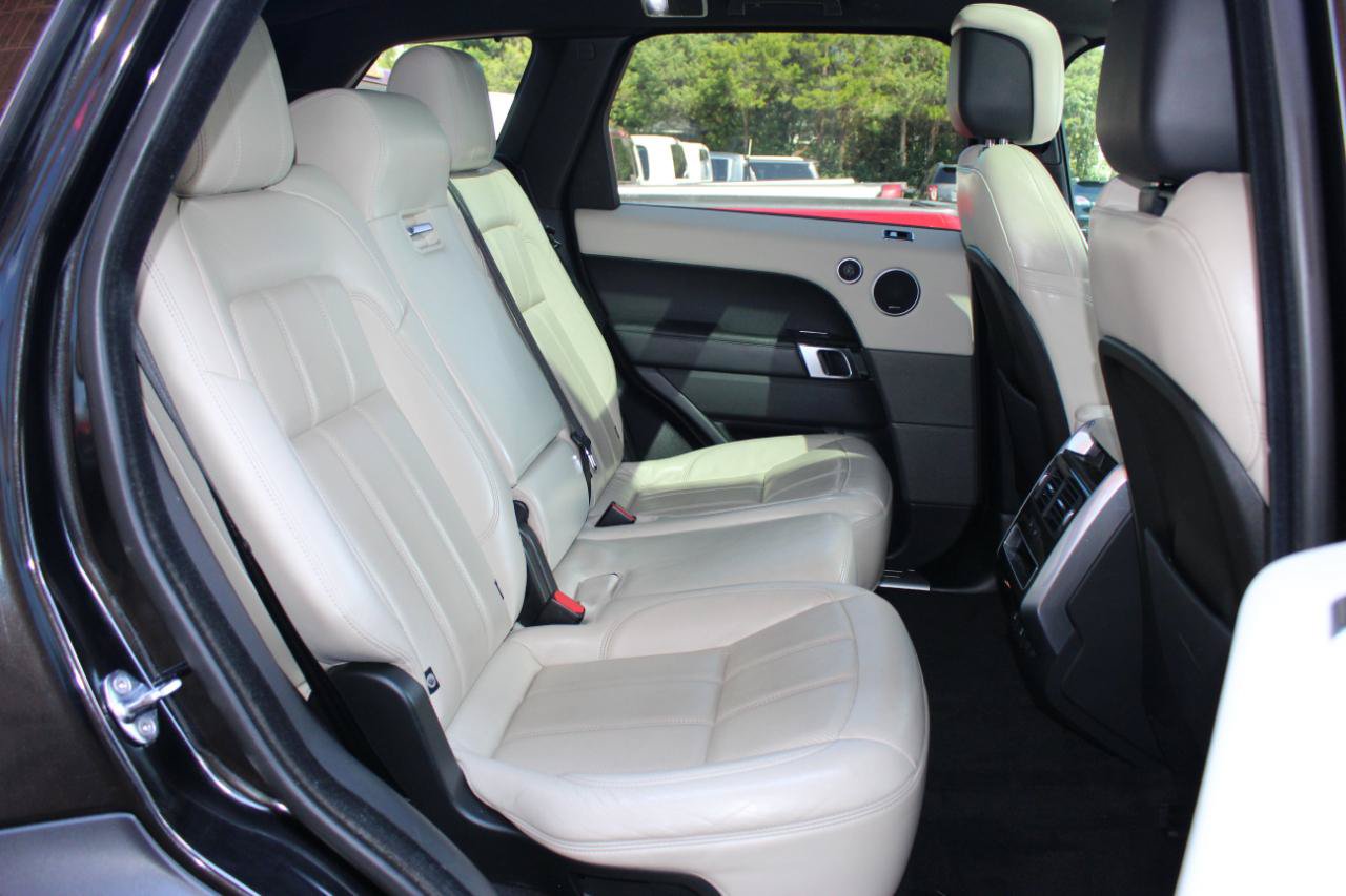 Used 2019 Land Rover Range Rover Sport HSE AWD/4WD image 17