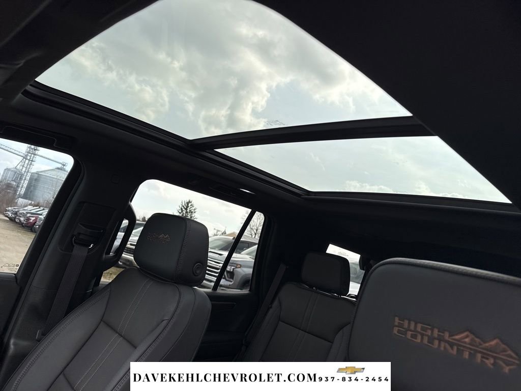 Used 2025 Chevrolet Tahoe High Country image 23