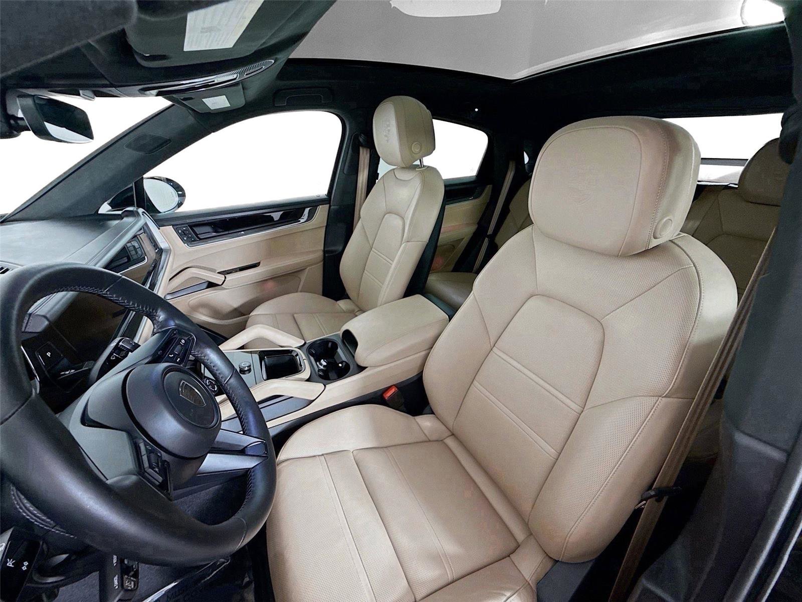 Used 2025 Porsche Cayenne Turbo image 18