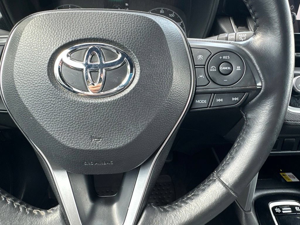 Certified 2023 Toyota Corolla Cross AWD Hybrid w/ Moonroof Package image 17