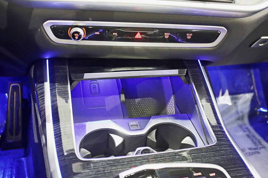 Used 2023 BMW X7 xDrive40i w/ M Sport Package image 25