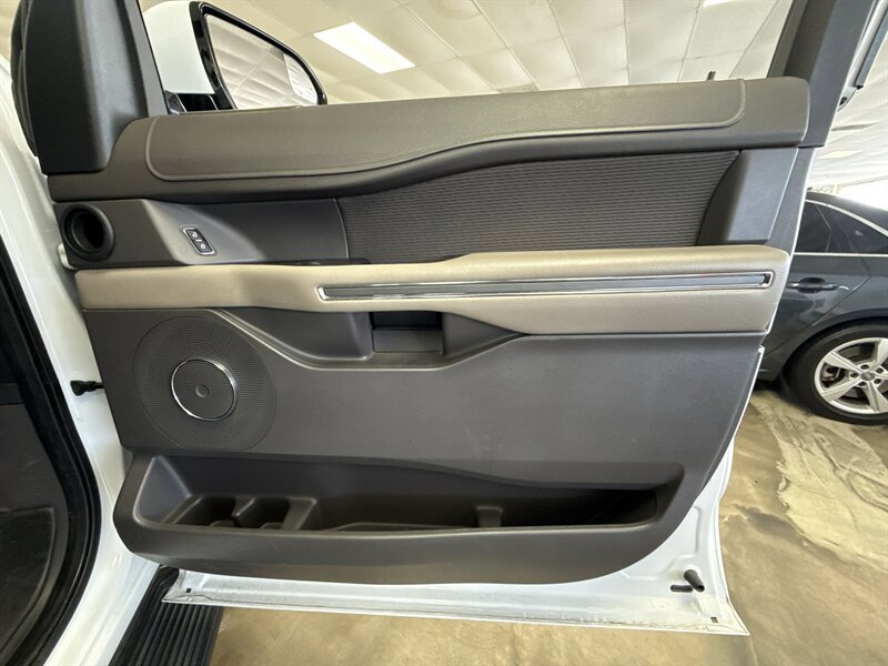 Used 2019 Ford Expedition Max XLT RWD image 14