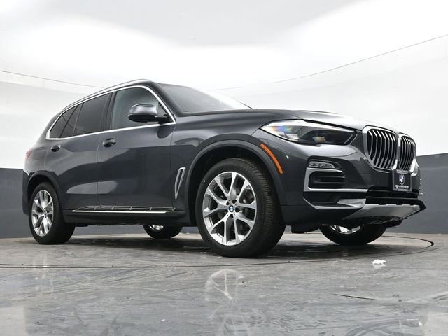 Used 2021 BMW X5 xDrive40i w/ Premium Package 2 image 28