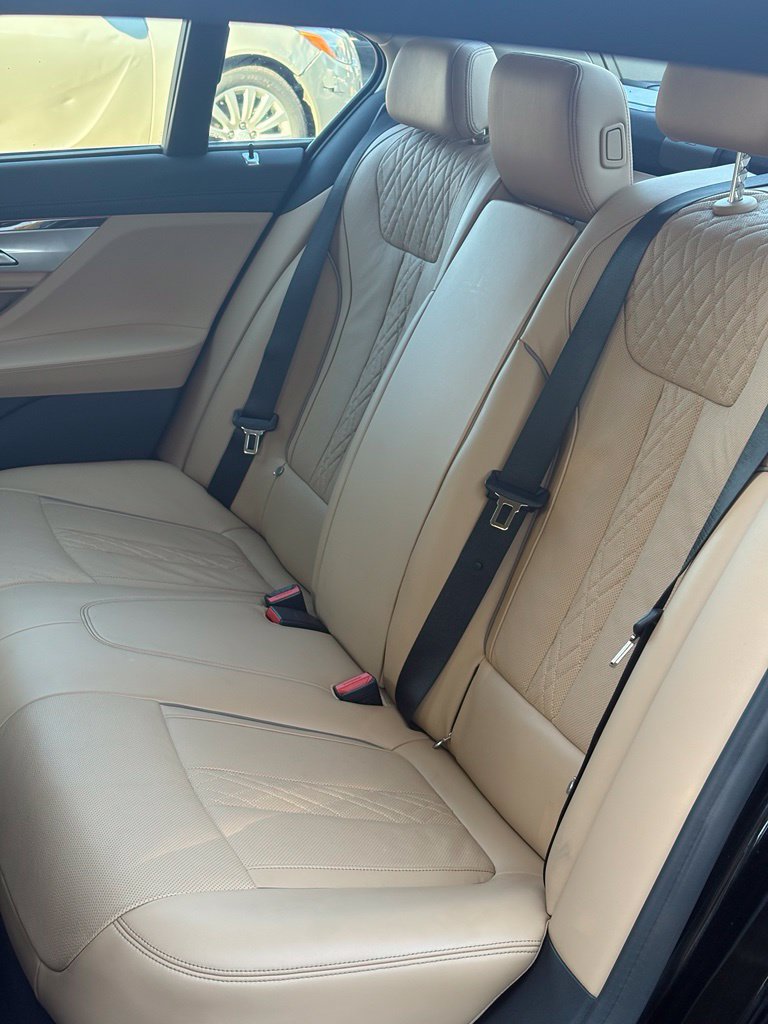 Used 2020 BMW 740i xDrive w/ Premium Package AWD/4WD image 20