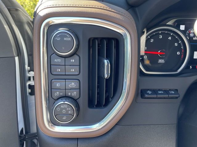 Used 2022 Chevrolet Silverado 2500 High Country w/ Technology Package image 44