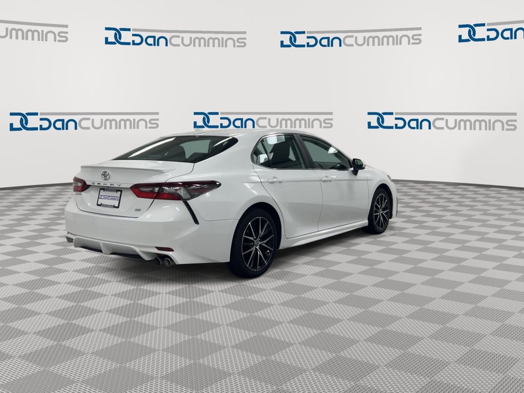 Used 2024 Toyota Camry SE FWD image 8