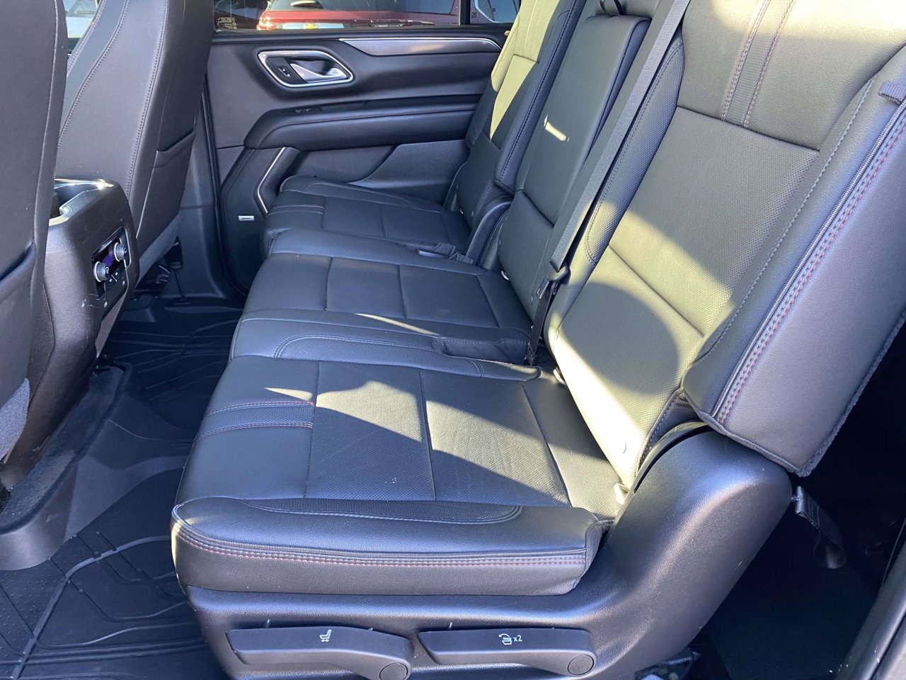 Used 2021 Chevrolet Suburban RST AWD/4WD image 22