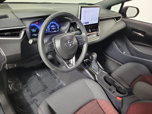 Used 2026 Toyota Corolla SE w/ SE Package FWD image 18