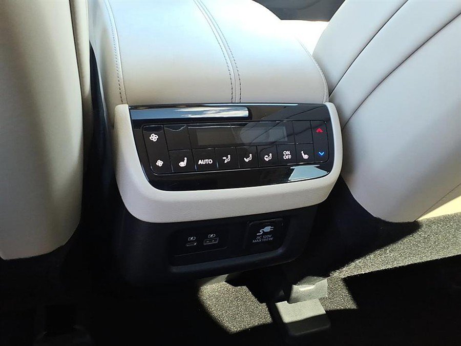 Used 2023 INFINITI QX60 Sensory w/ Vision Package AWD/4WD image 13